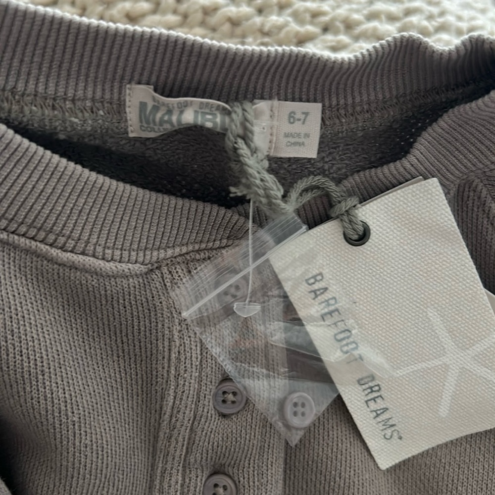 Barefoot dreams 100% cotton Crewneck